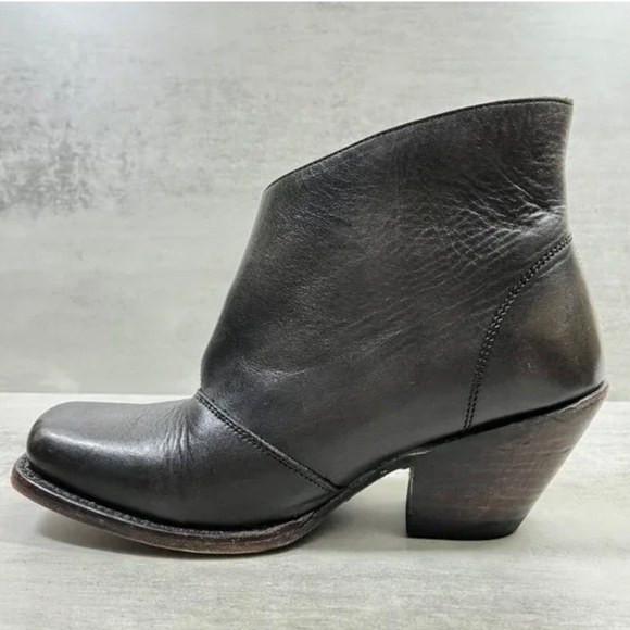 John Fluevog Shana Leather Monk Strap Heeled Ankle Boots - Women's Size 7.5 - Picture 5 of 10